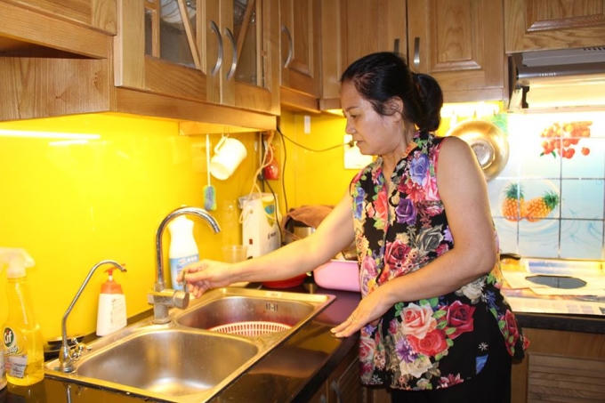 Theo x&aacute;c minh của ph&oacute;ng vi&ecirc;n, chiều ng&agrave;y 10/10, t&igrave;nh trạng mất nước vẫn diễn ra tại nhiều hộ d&acirc;n.