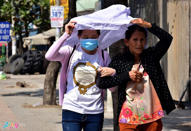 Chiều tối và đêm mai Nam Bộ có mưa rào và giông, ngày nắng nóng, miền Đông nắng nóng. Ảnh: Lê Quận
