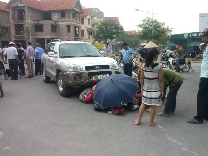 Hiện trường nơi xảy ra vụ tai nạn tai ngã tư thuộc đường đôi Tây Nam Linh Đàm.