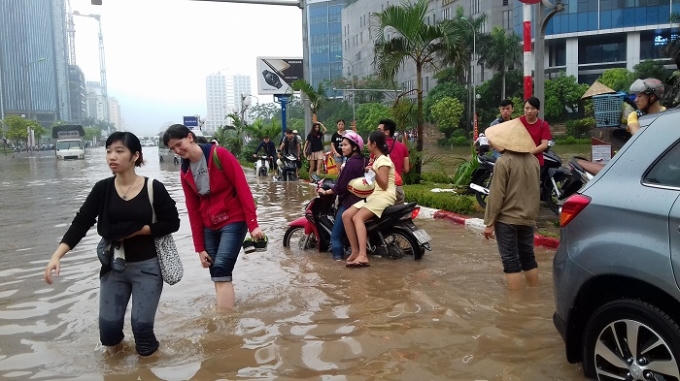 Lội bì bõm...