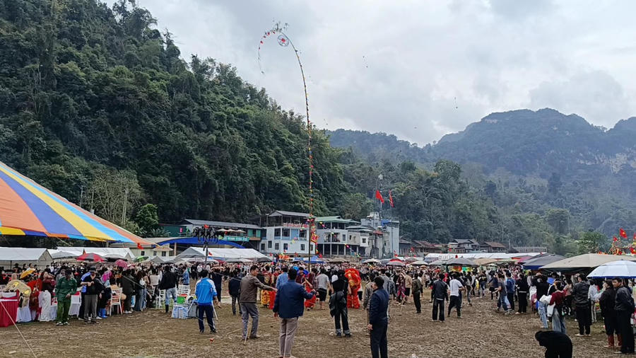 Đặc sắc lễ hội Lồng tồng Ba Bể