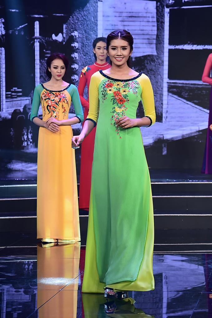 D&agrave;n si&ecirc;u mẫu, Next Top Model tề tựu