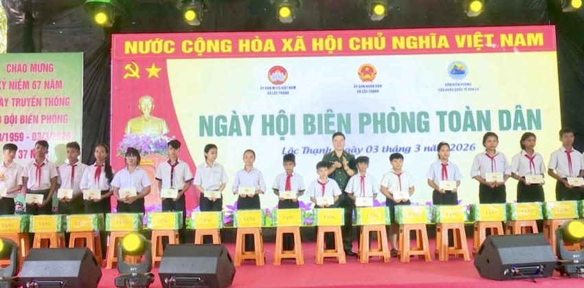 Nhiều chương trình, mô hình kinh tế, an sinh xã hội được phát động như “Con nuôi đồn biên phòng”, “Nâng bước em đến trường”
