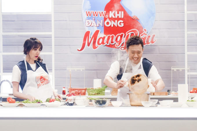 Vào bếp nấu ăn Hương Giang tuyên bố với Trường Giang
