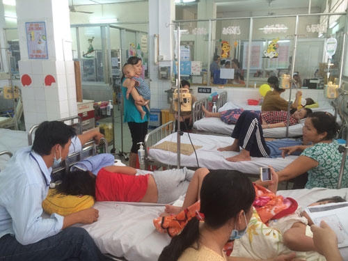 Trẻ em nhập viện ngày một đông. Ảnh: minh họa.