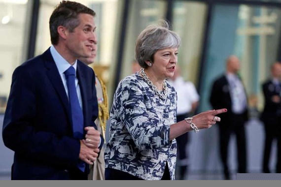 Bộ trưởng Quốc phòng Anh bị cách chức liên quan đến Huawei