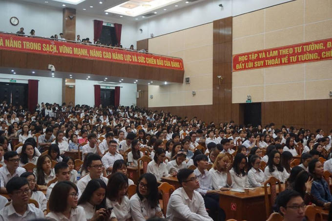 Tuyển chọn 74 liên lạc viên và 685 tình nguyện viên phục vụ Tuần lễ Cấp cao APEC.