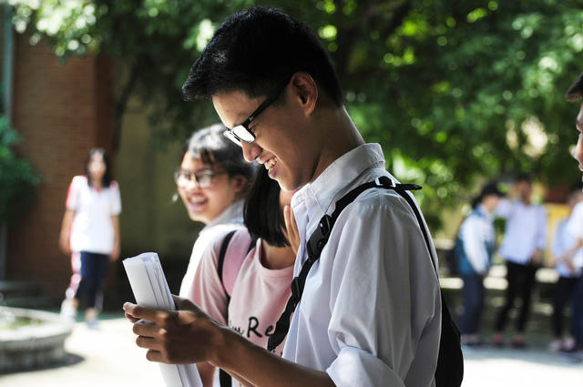 Ngoại ngữ là môn bắt buộc nên đưa vào thi hoàn toàn chính xác. (Ảnh minh họa: Mỹ Hà).