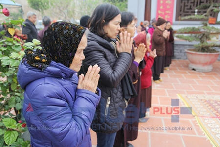Có thể nói, tục tảo mộ là một truyền thống tốt đẹp của người Việt, nhưng tới nay không phải ai cũng hiểu rõ ý nghĩa của phong tục này.