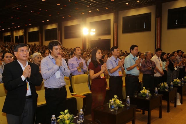 Quý đại biểu niệm Phật cầu gia hộ.