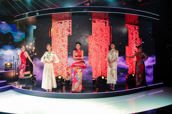 Phương Thanh thể hiện lại hit 'bự' đầu ti&ecirc;n trong sự nghiệp tr&ecirc;n s&acirc;n khấu S&agrave;i G&ograve;n đ&ecirc;m thứ 7