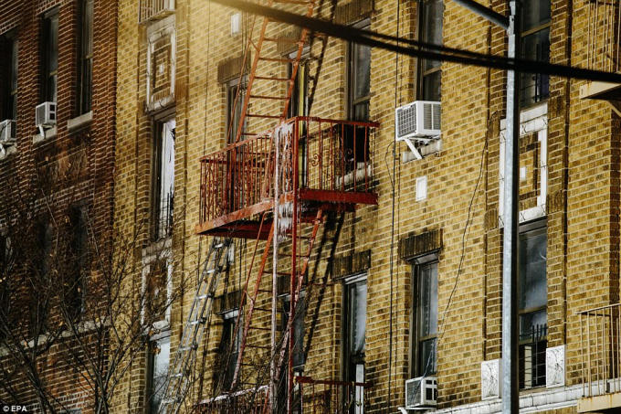 Trong số 15 người bị thương có 4 người bị thương nặng, nguy kịch.