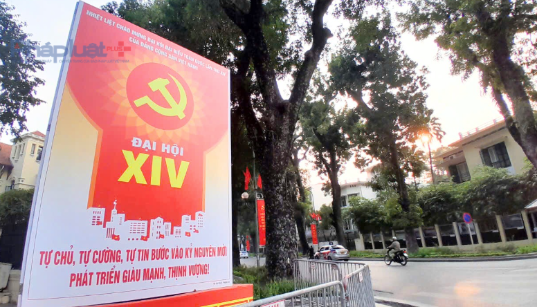 Các khẩu hiệu tuyên truyền với nội dung ngắn gọn, súc tích, thể hiện niềm tin của nhân dân hướng về Đại hội lần thứ XIV của Đảng.