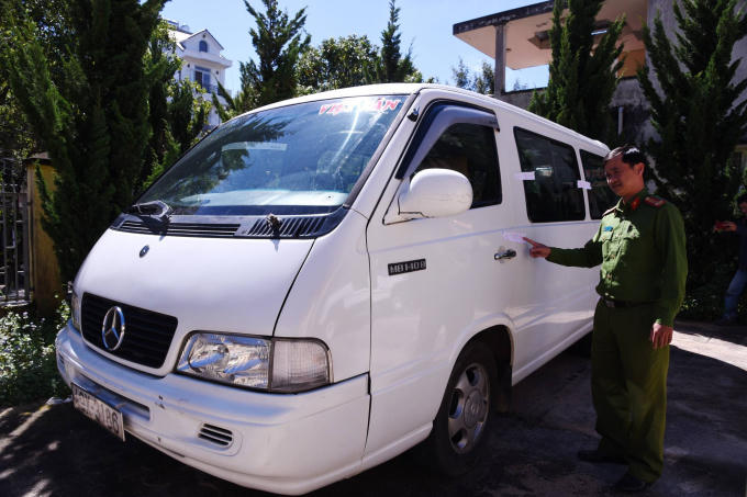 Chiếc xe vi phạm đang bị tạm giữ.