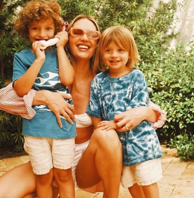 Candice Swanepoel và hai con trai đáng yêu, kết quả mối tình lâu năm với người mẫu Hermann Nicoli. Cặp đôi hẹn hò từ khi Candice mới 17 tuổi và chia tay vào tháng 11/2018 