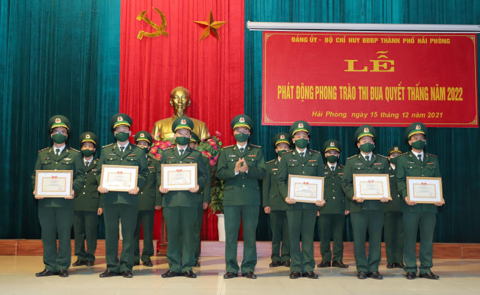 Các tập thể, cá nhận được nhận danh hiệu chiến sỹ thi đua cơ sở, chiến sỹ tiên tiến.