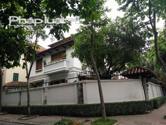 Căn biệt thự này được chủ nhân mua từ năm 2000, đến nay giá trị lô đất đã được định giá trên 30 tỷ đồng.