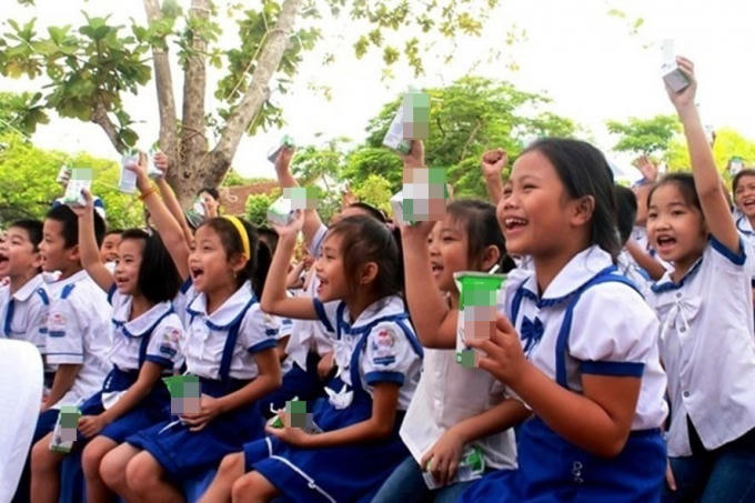 Phó Thủ tướng chỉ đạo về sản phẩm sữa tham gia Chương trình học đường. Ảnh: Báo Lao động.