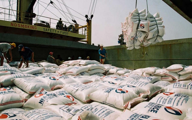 Slide - Điểm tin thị trường: 5 tháng đầu năm, nông nghiệp xuất siêu gần 3,3 tỷ USD