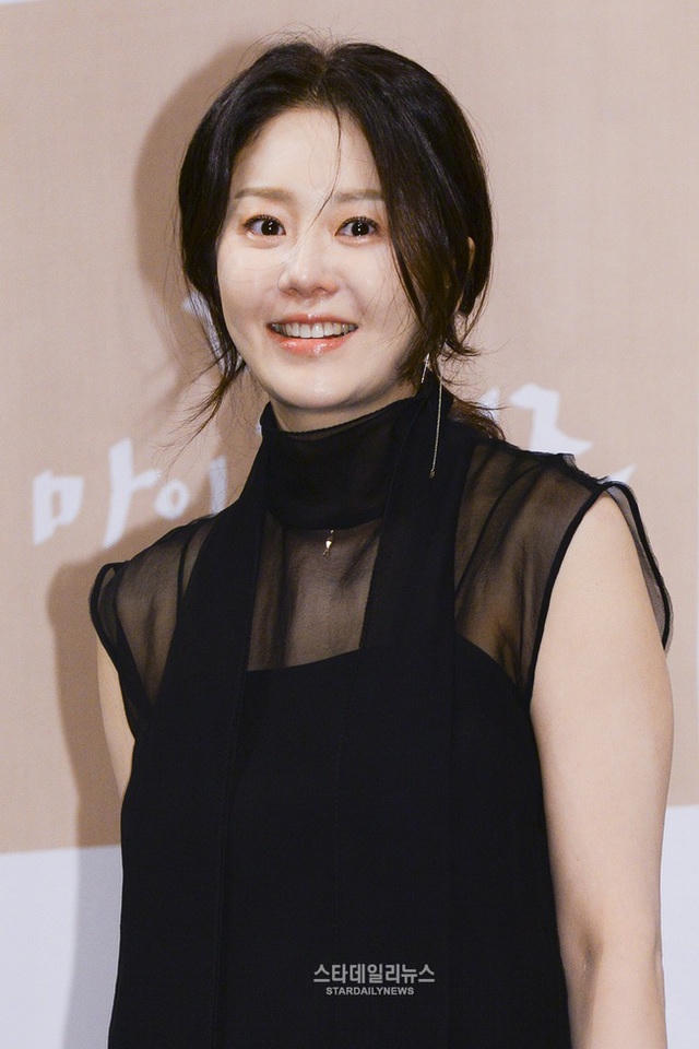 Cuộc sống hiện tại của Go Hyun Jung vui vẻ, tự do tự tại hơn nhưng cô luôn tiếc nuối vì không được gặp hai đứa con ruột suốt nhiều năm qua.