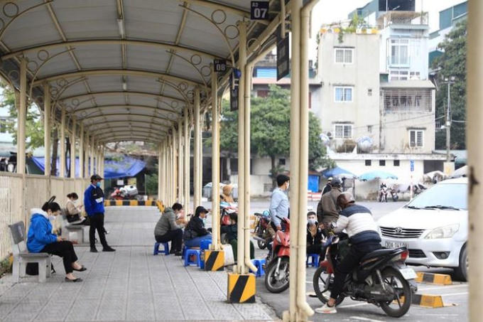 Cảnh vắng khách tại bến xe Giáp Bát chiều 30/12. (Ảnh: Hoàng Hiếu/TTXVN)