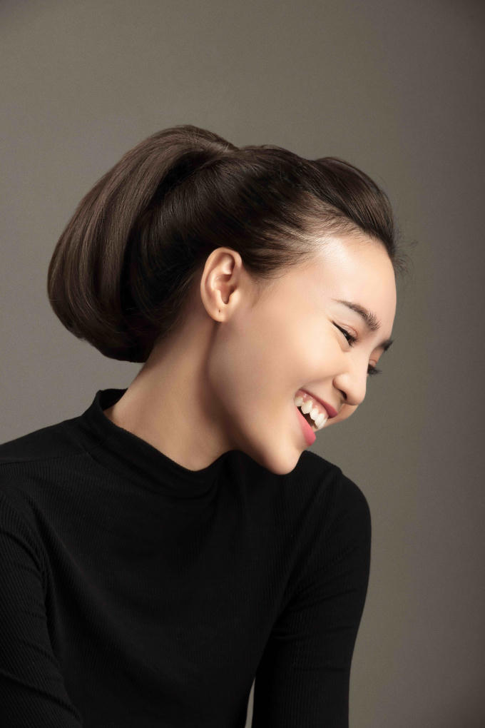 Ninh Duong Lan Ngoc - vien ngoc da sac - Photo by Jundat (5).