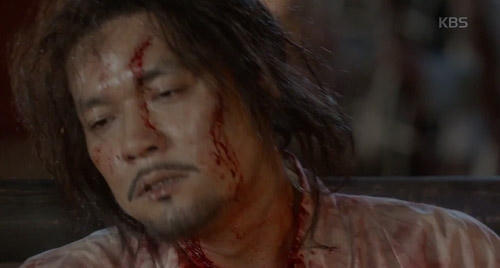 Mây họa ánh trăng tập 13: Kim Yoo Jung trao người yêu nụ hôn từ biệt