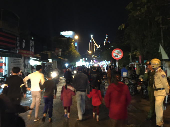 Không khí Giáng sinh ngập tràn trên đất Cố đô.