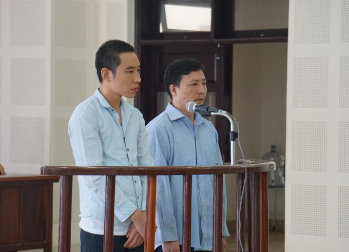 Hai bị cáo Trung Quốc Hao Yanjun (trái) và Ping Sanshi nhận mức án 19 năm tù.