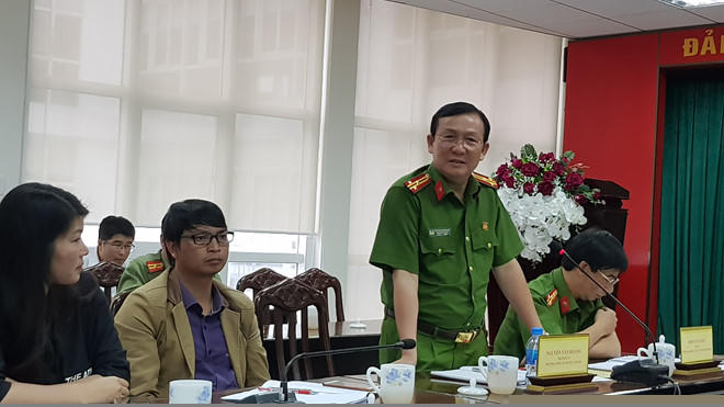 Ông Nguyễn Văn Hoàng - Trường Công an H.Lâm Hà cung cấp thông tin vụ phá hơn 10 ha rừng ẢNH: LÂM VIÊN