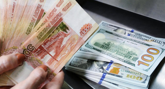 Nga lên kế hoạch giảm vai trò của đồng USD trong nền kinh tế Nga (Ảnh: Sputnik)