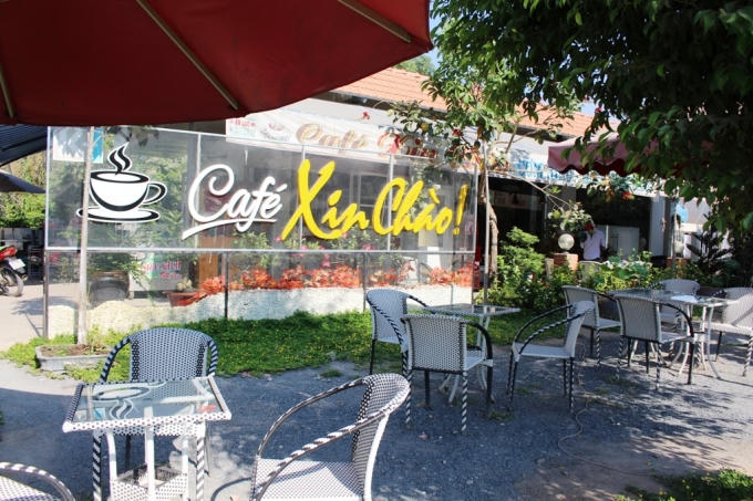 Quán cà phê Xin Chào.