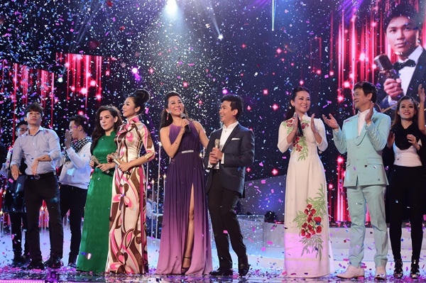 Khán giả “choáng váng” trước màn hát live cực “đỉnh” của Mạnh Quỳnh