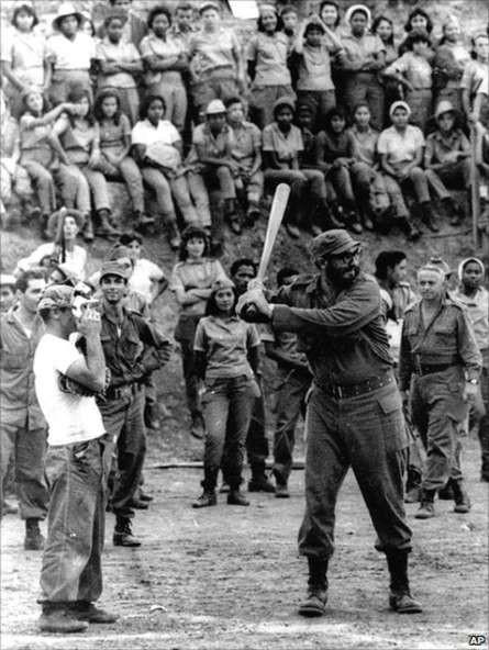 Là một người đặc biệt yêu thích bóng chày, ông từng xuất hiện trong các trận đấu tại trường đại học Siera Maestra vào năm 1962.