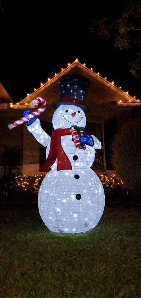 Chi hơn 100 triệu đồng trang trí biệt thự đón Giáng sinh, chỉ giàu có như Quách Thành Danh mới dám chơi trội đến thế - Ảnh 4.