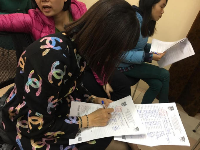Các phóng viên lựa chọn những VĐV, HLV xuất sắc.