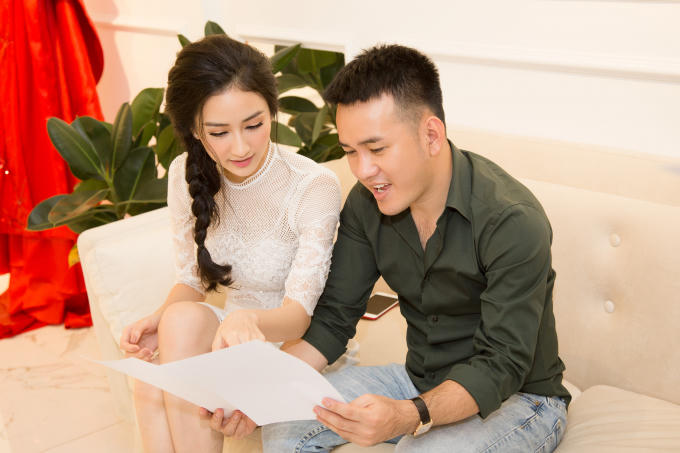 Bí mật người đàn ông góp phần vào thành công của Hà Thu tại Hoa hậu Trái đất 2017