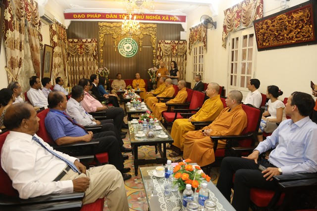 Chủ tịch Quốc hội Sri Lanka thăm và làm việc với Trung ương Giáo hội Phật giáo Việt Nam.