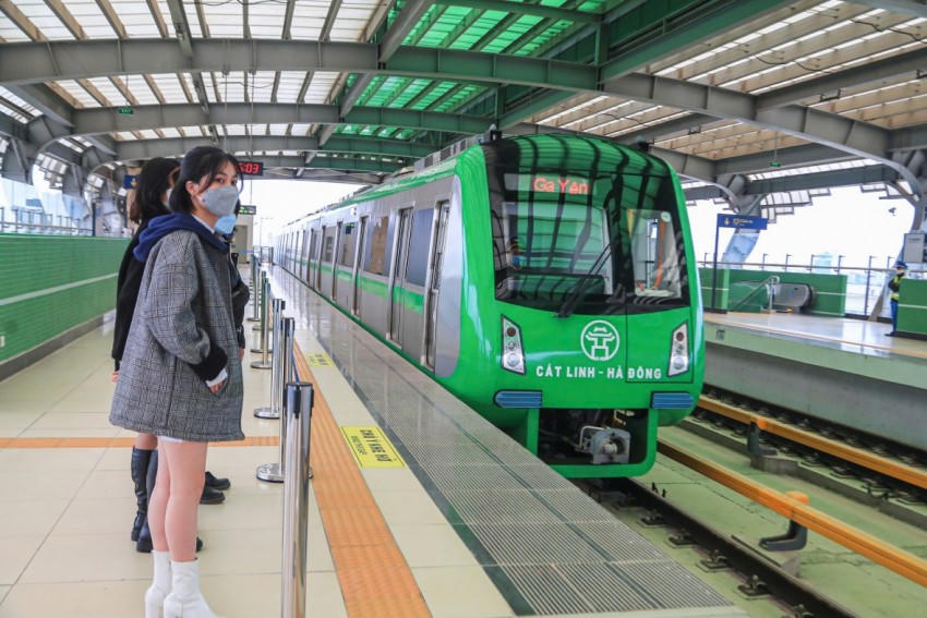 Hà Nội Metro áp dụng biểu đồ chạy tàu mới tối ưu năng lực vận chuyển.