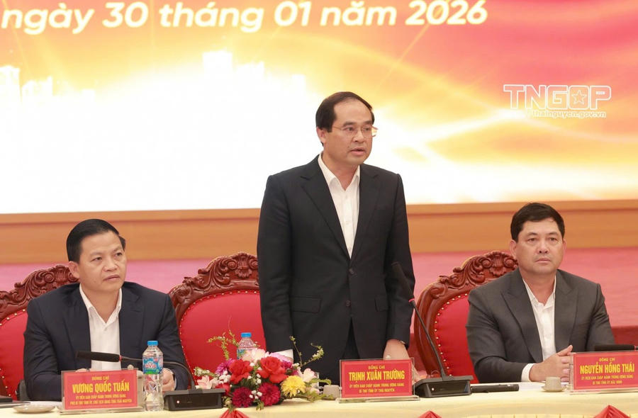 Ông Trịnh Xuân Trường, Ủy viên Ban chấp hành Trung ương Đảng, Bí thư Tỉnh ủy Thái Nguyên phát biểu tại Hội nghị.