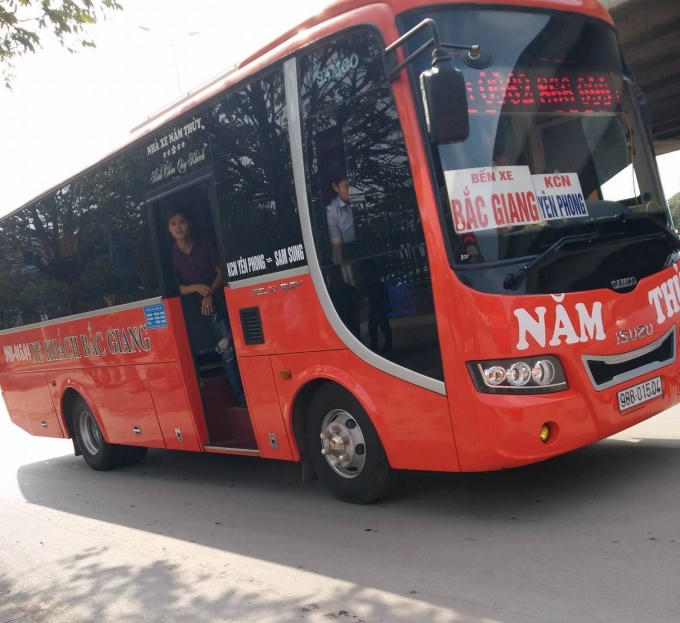 Xe dù mang BKS 98B - 01504 là xe cuối cùng của nhà xe Năm Thủy chạy từ Bố Hạ - Bắc Giang lúc 16h10 về Mỹ Đình rồi ở lại để sáng hôm sau quay về Bắc Giang