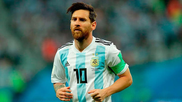 Đáng tiếc nhất là Messi vẫn chưa bao giờ góp công giúp đội tuyển Argentina giành chức vô địch World Cup, mặc dù anh đã đóng góp 70 bàn thắng cho đội tuyển quốc gia. Messi vẫn đang thể hiện phong độ tuyệt vời ở tuổi 33 trong màu áo Barcelona và là cầu thủ không thể thiếu trong đội hình đội tuyển Argentina hiện tại.