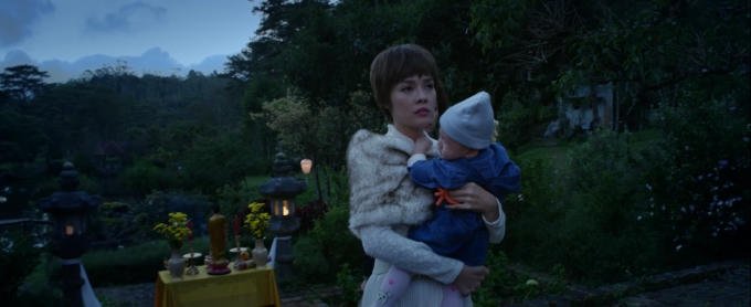 Vừa cười vừa sợ với Trailer Mặt Nạ Máu.