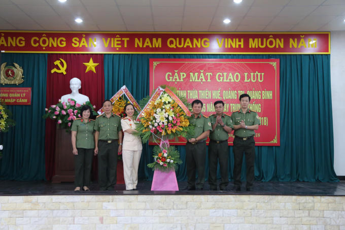 Phòng Quản lý xuất nhập cảnh Công an tỉnh Thừa Thiên Huế tổ chức gặp mặt giao lưu nhân kỷ niệm 65 năm ngày truyền thống.