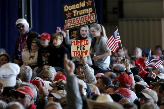 Tỷ phú bất động sản Donald Trump giành chiến thắng bất ngờ trước ứng viên đảng Dân chủ Hillary Clinton nhờ chiếm ưu thế ở các bang tranh chấp quan trọng từng ủng hộ Tổng thống Barack Obama như Ohio, Pennsylvania và Wisconsin. (Ảnh: Reuters)