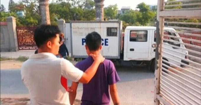 Các đối tượng bị lực lượng chức năng bắt giữ.