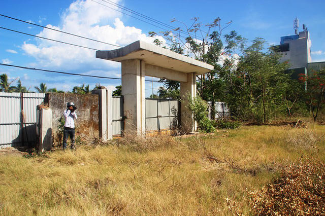 Khu đất K200 trên đường An Dương Vương hướng biển Quy Nhơn cũng được 2 người con của ông Trần Bắc Hà xin làm chủ đầu tư dự án 2.900 tỷ đồng nhưng vừa bị tỉnh Bình Định thu hồi vì chậm tiến độ.