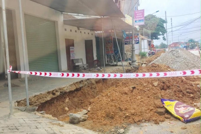 Cty 6 Nghệ An tiến hành sửa chữa hạng mục rãnh thoát nước Báo PLVN phản ảnh có nhiều dấu hiệu khai khống khối lượng.