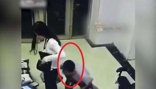 Clip - Hành động khó hiểu của gã thanh niên
