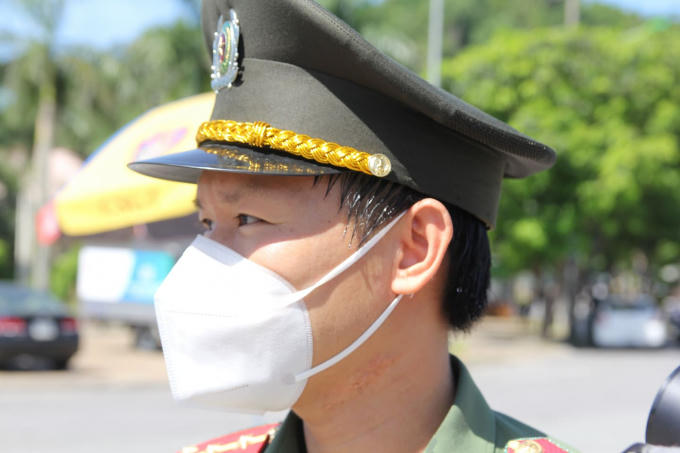 Mồ hôi nhễ nhãi...